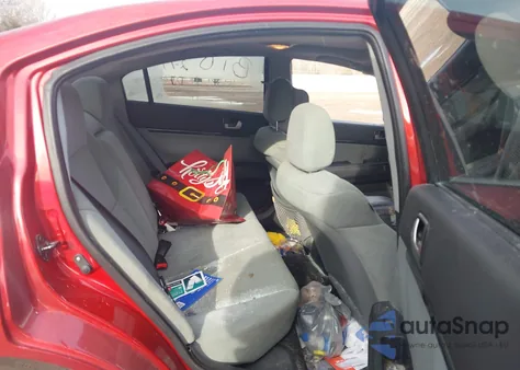 2011 Mitsubishi Galant Es/Se z USA, uszkodzony, nr VIN 4A32B3FF0BE006707